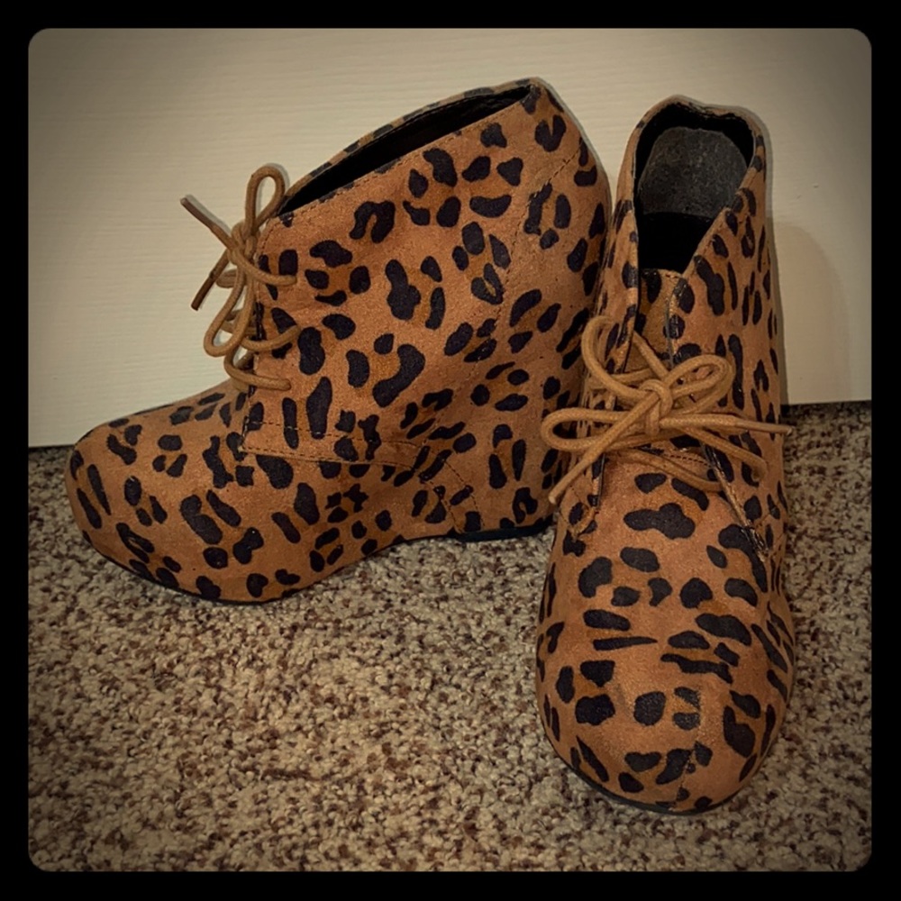 Cheetah Print Wedge ankle booties
